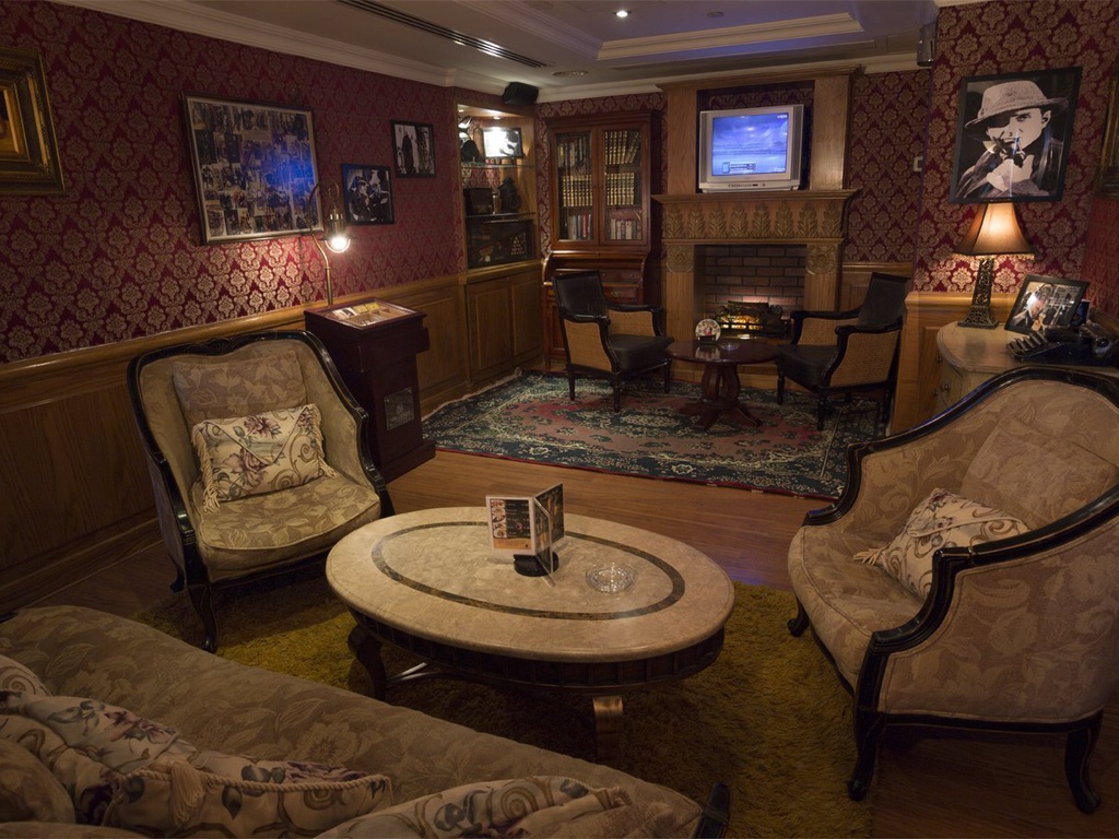 Sherlock holmes english pub Arabian Courtyard Hotel & Spa Bur Dubai