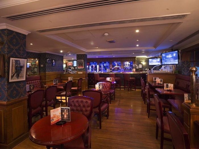 SHERLOCK HOLMES ENGLISH PUB Arabian Courtyard Hotel & Spa Bur Dubai SHERLOCK HOLMES ENGLISH PUB Arabian Courtyard Hotel & Spa Bur Dubai