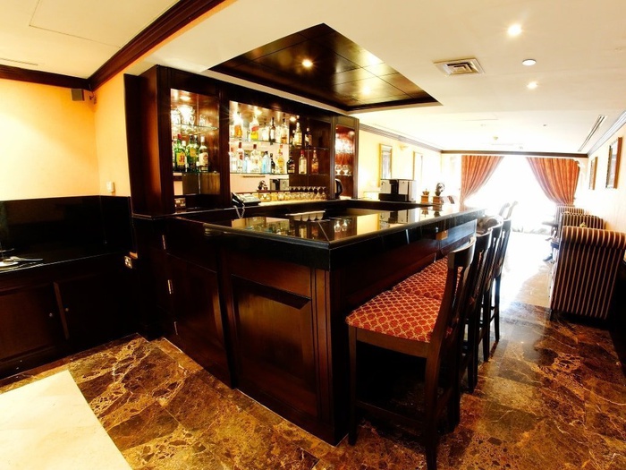 VIP LOUNGE Arabian Courtyard Hotel & Spa Bur Dubai VIP LOUNGE Arabian Courtyard Hotel & Spa Bur Dubai