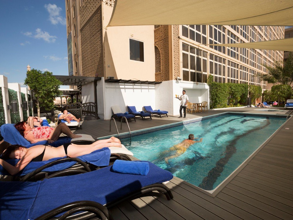 Swimming pool Arabian Courtyard Hotel & Spa Bur Dubai