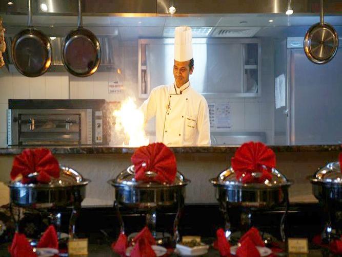 PHAROAH CAFE & RESTAURANT Arabian Courtyard Hotel & Spa Bur Dubai PHAROAH CAFE & RESTAURANT Arabian Courtyard Hotel & Spa Bur Dubai